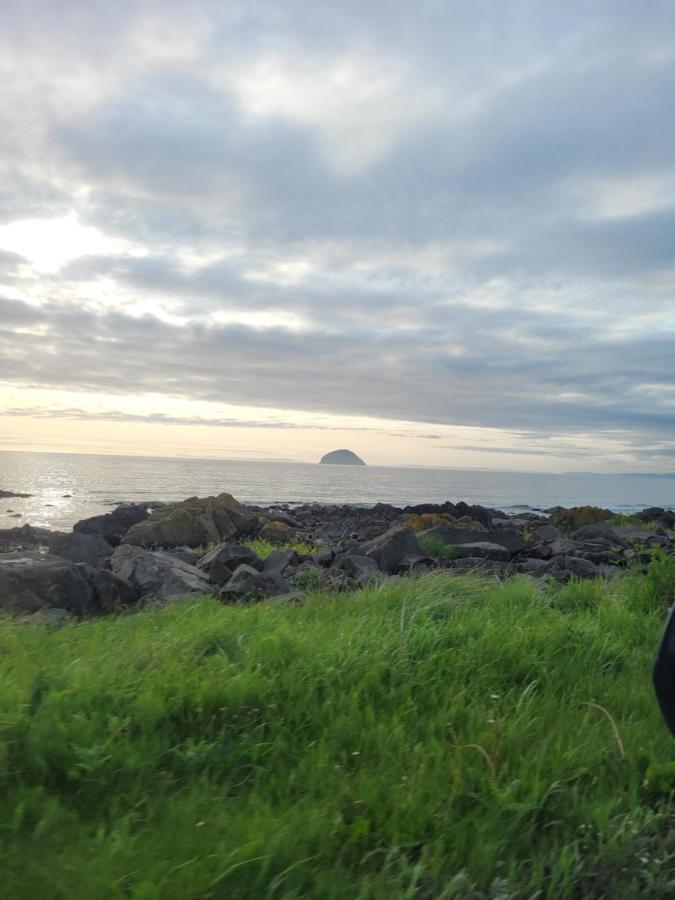 The Sunny Bunny Holiday Home Ballantrae Eksteriør bilde